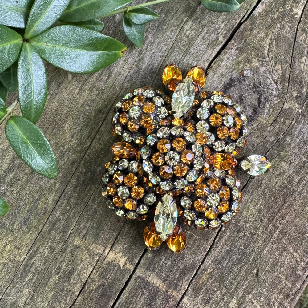 Schreiner Brooch For Repair❗️